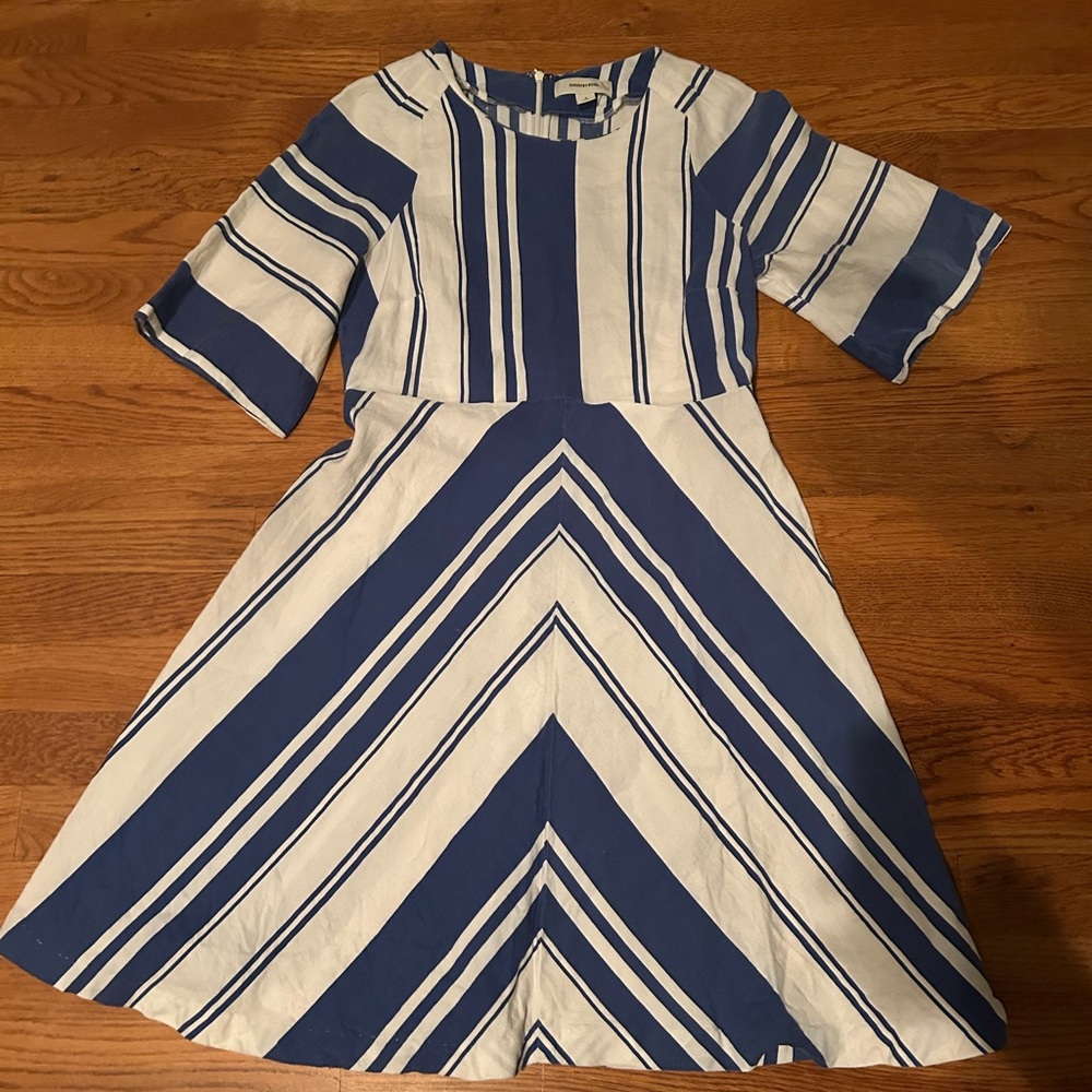 Women’s subdress size 8